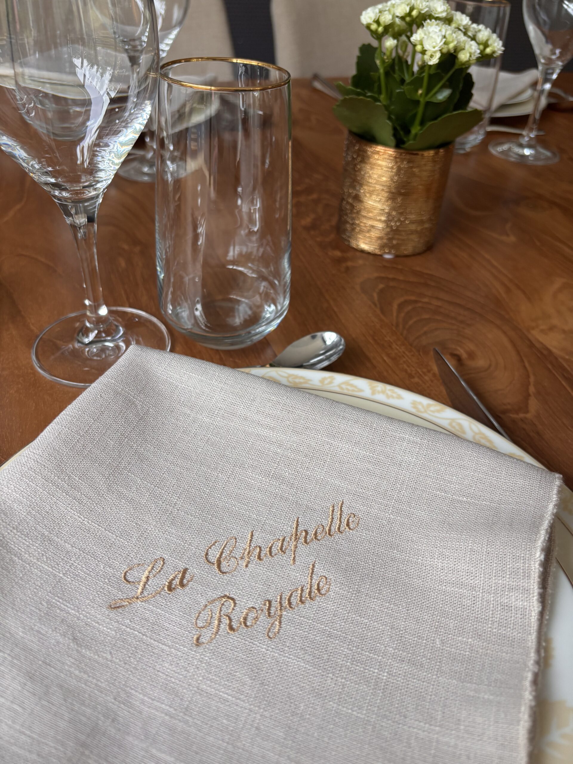 Le tour de table - des serviettes pour écrire vos souvenirs – Image 3