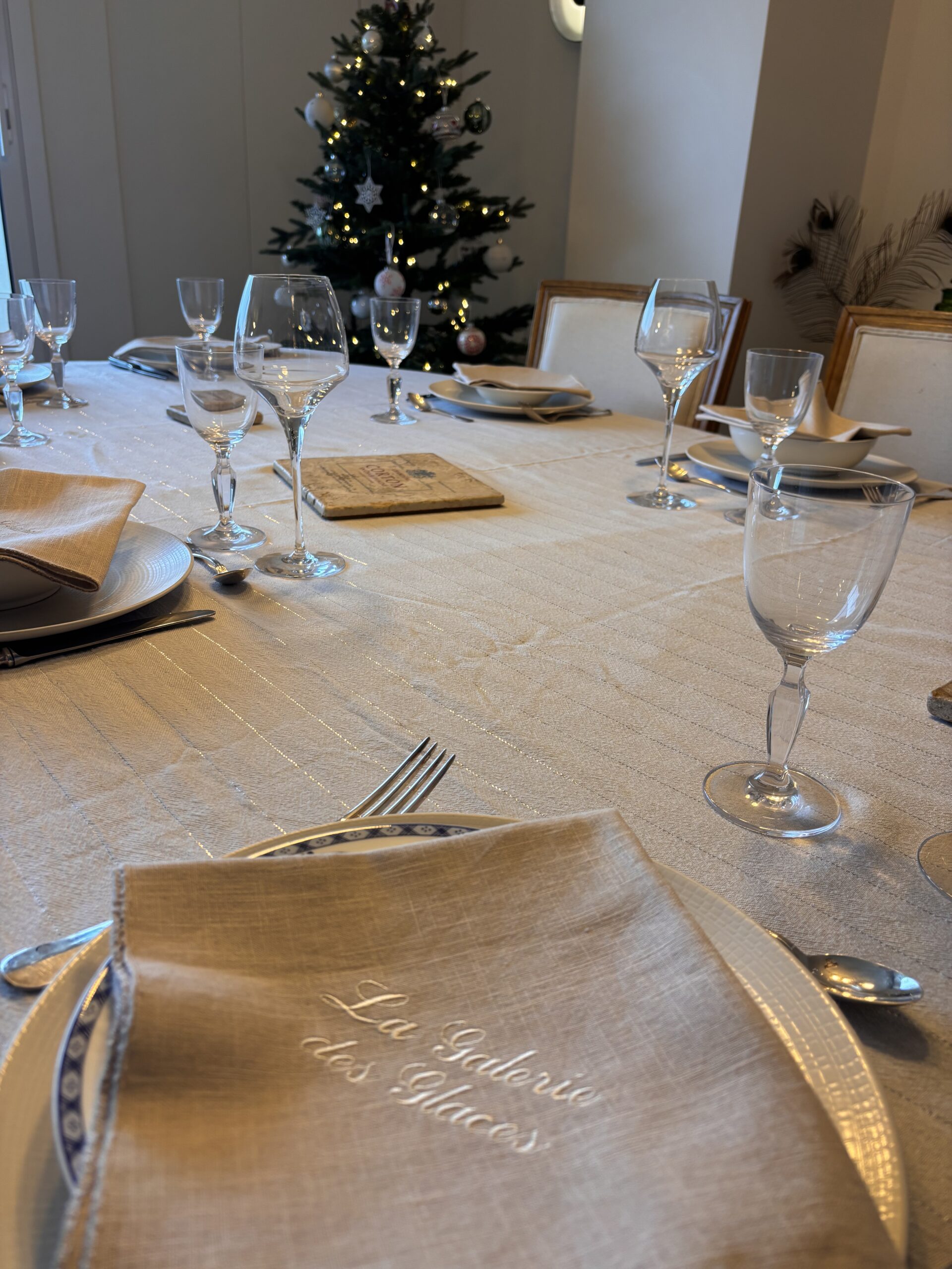 Le tour de table - des serviettes pour écrire vos souvenirs – Image 5