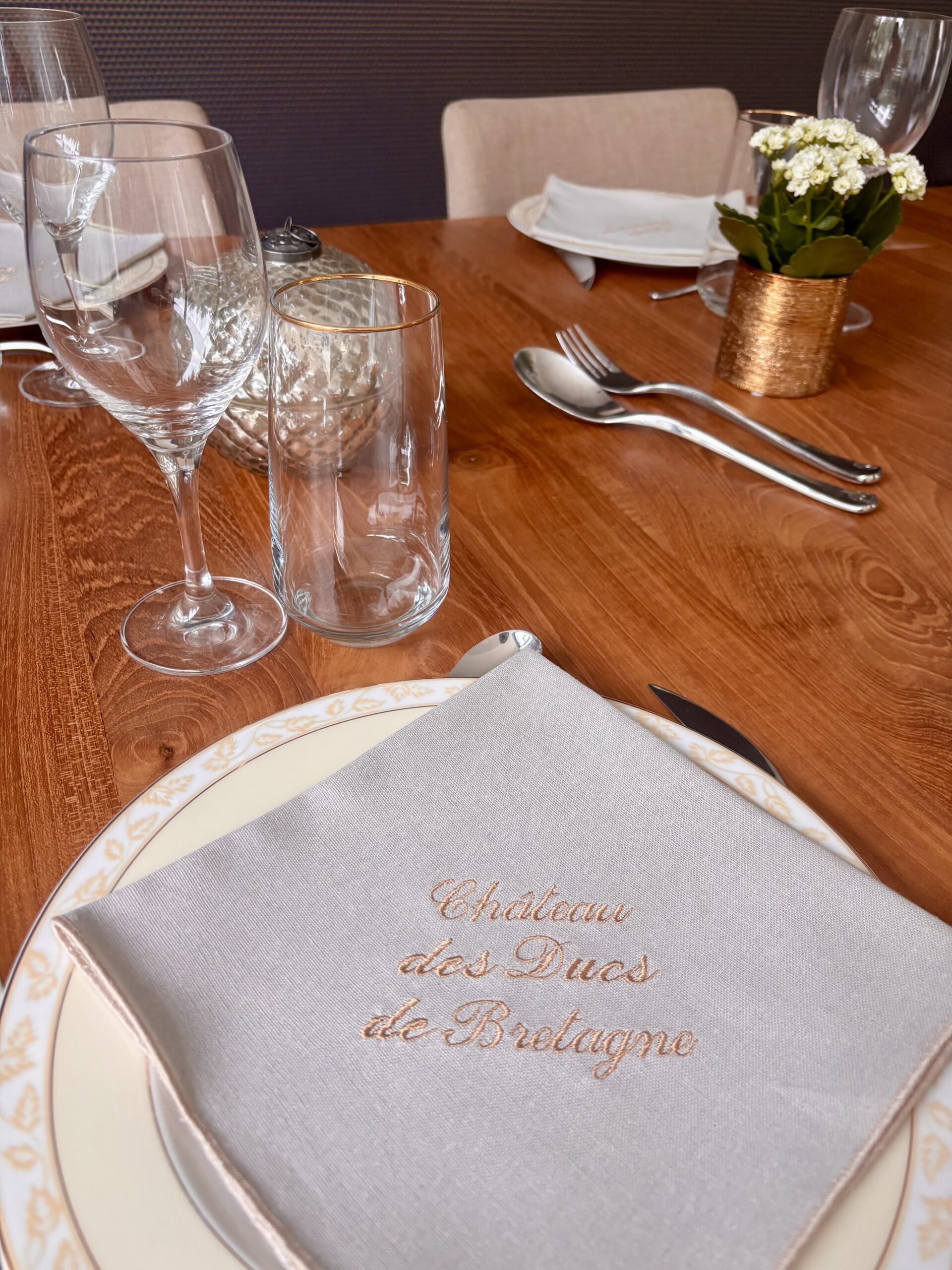 Le tour de table - des serviettes pour écrire vos souvenirs – Image 4