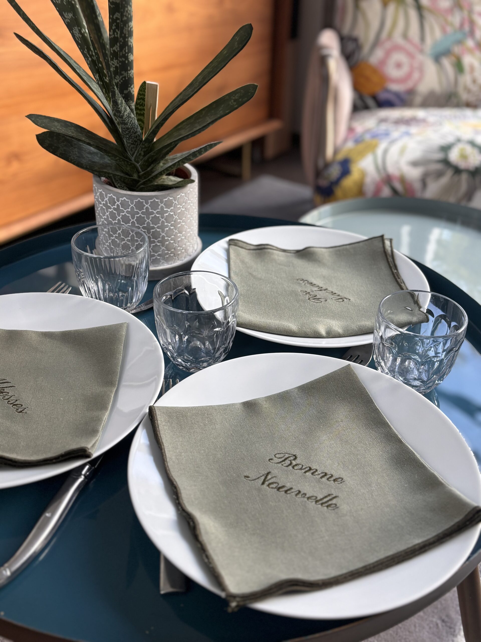 Le tour de table - des serviettes pour écrire vos souvenirs – Image 9